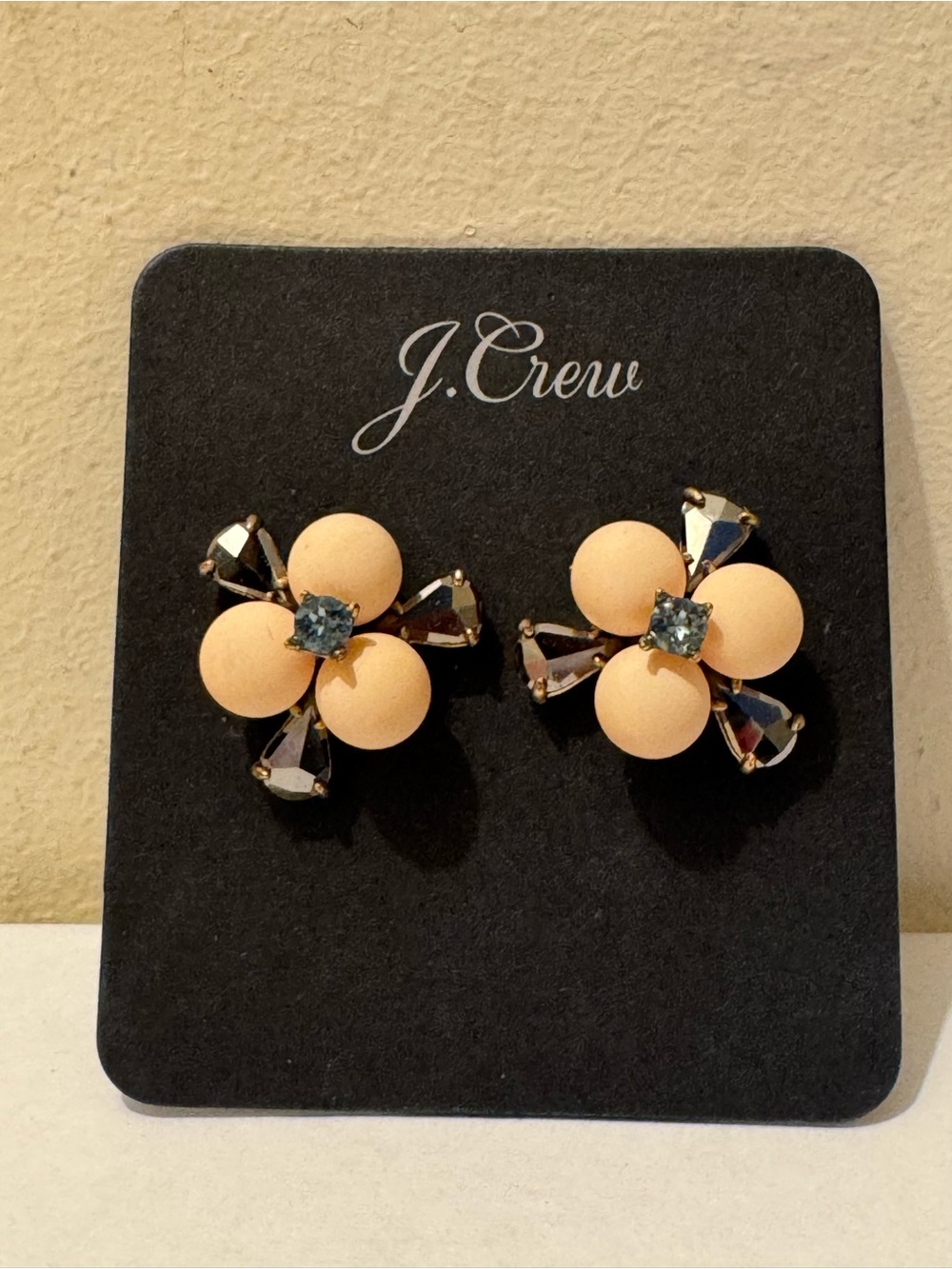 NWT Vintage J.Crew Triad Flower Stud Earrings Peach Crystal NA6060 Dust Bag
